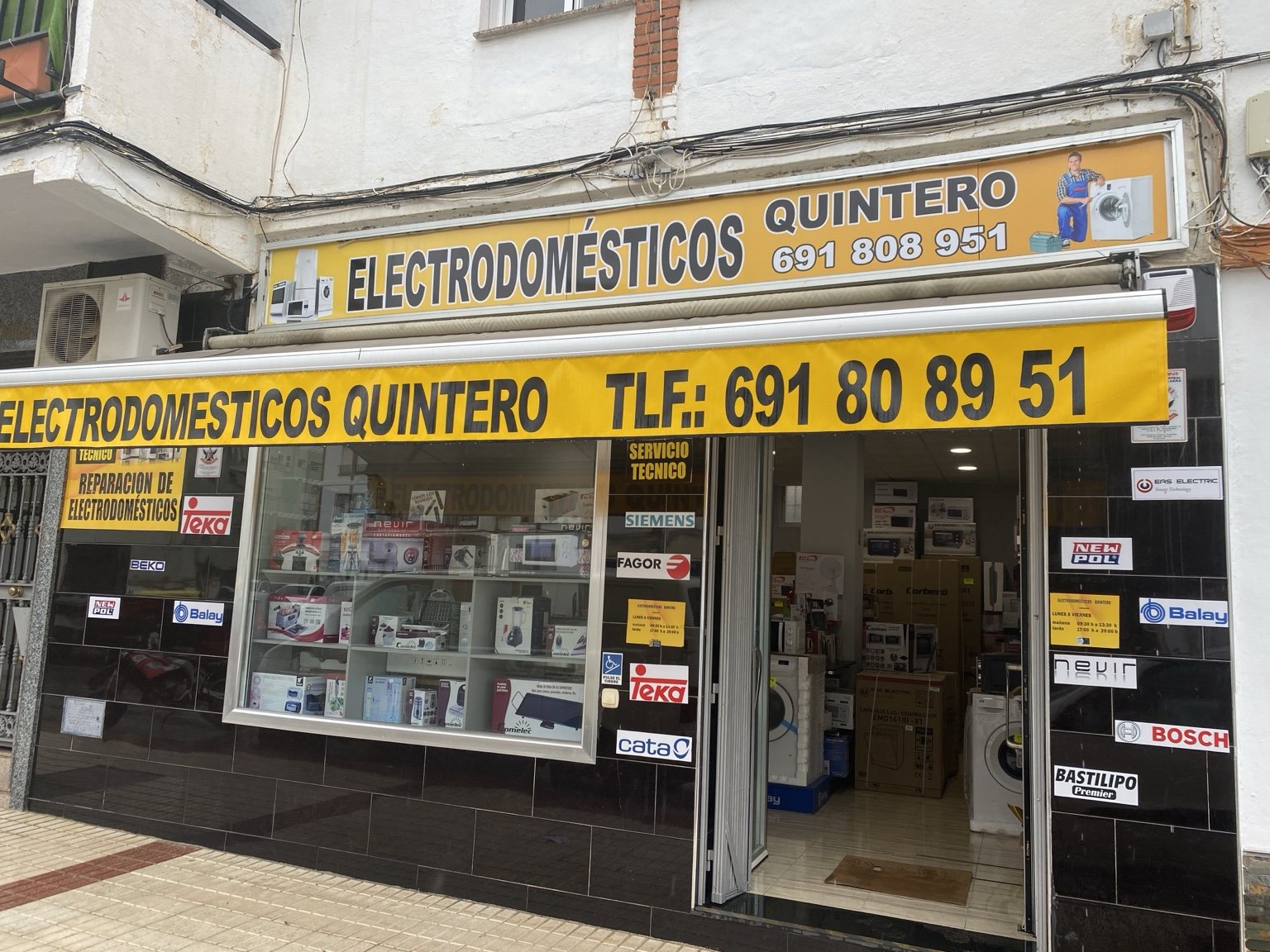 Compresor y circuito trasero de frigorífico